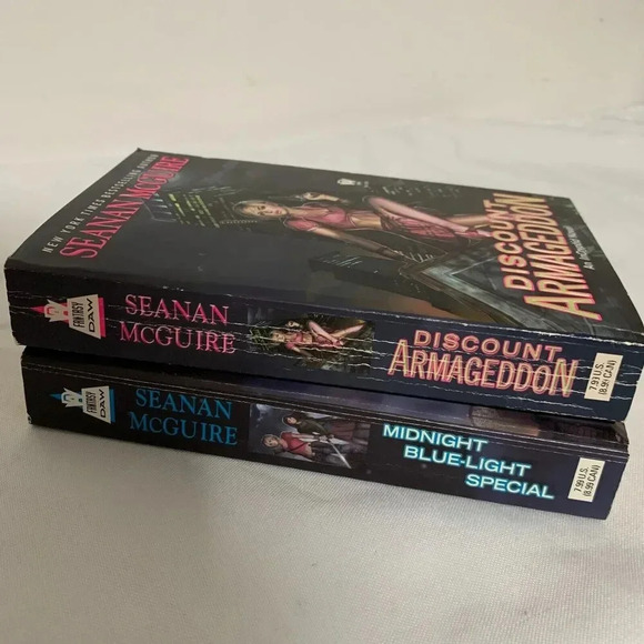 2 INCRYPTID paperb seanan McGuire blue-light armageddon, science fiction books - Picture 5 of 6